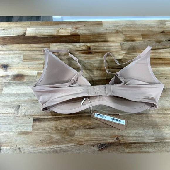 Skims Kim Kardashian Women’s Wireless Form Super Push-up Bra 34C New with Tags - Picture 3 of 3